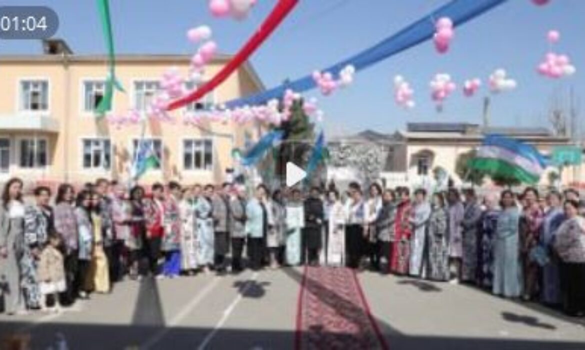 Namangan shahridagi 34-umumta’lim maktabida “Qadriyatlaring boqiy bo‘lsin, Navro‘z!” shiori ostida bayram tadbiri bo‘lib o‘tdi.