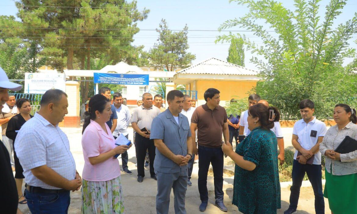Namangan viloyati hokimi Shavkatjon Abdurazzoqov hududlarda amalga oshirilayotgan amaliy ishlar bilan yaqindan tanishish maqsadida  bugun Uchqoʻrgʻon tumanida boʻldi